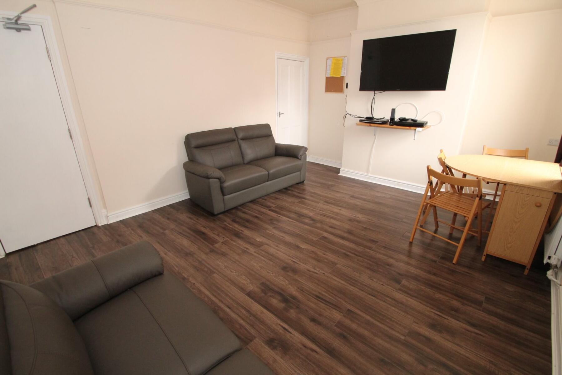 6 beds student accommodation in Lincoln · Available from 5th July 2024