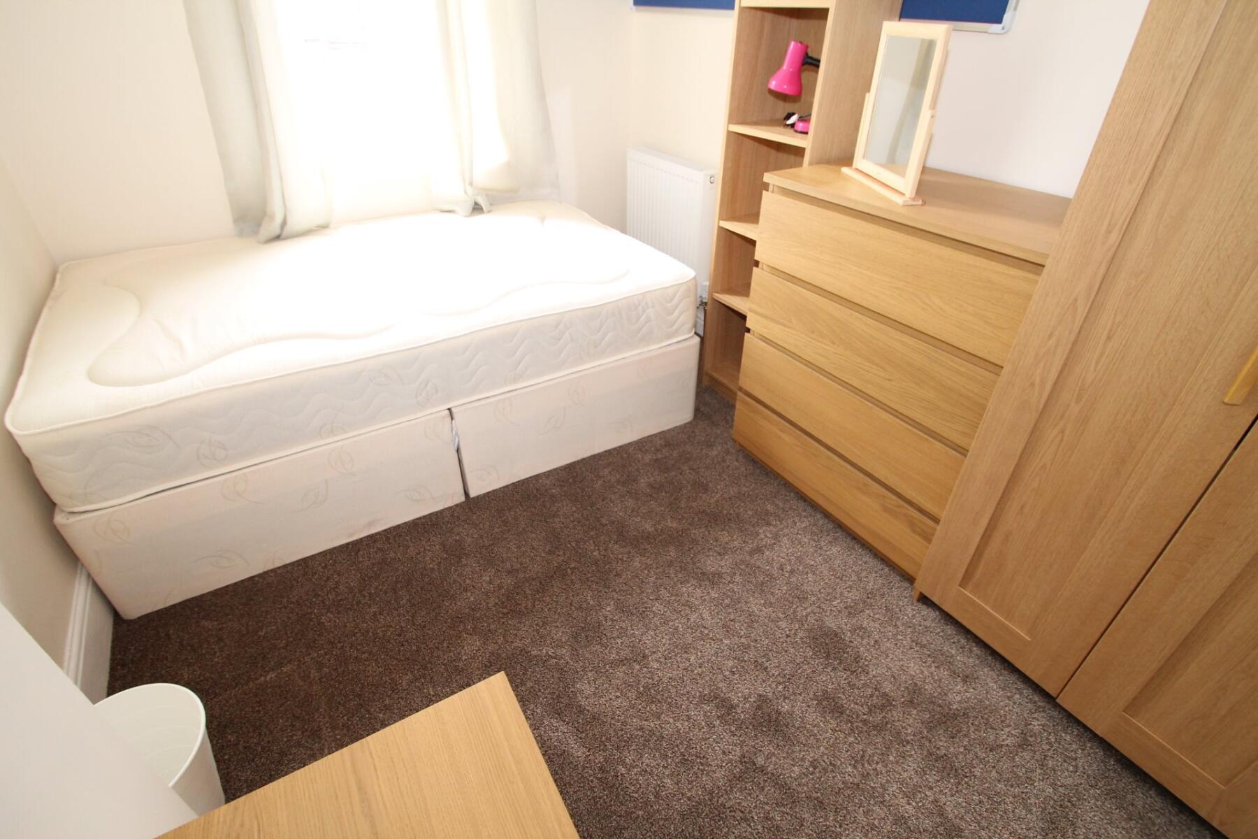 6 beds student accommodation in Lincoln · Available from 1st July 2025